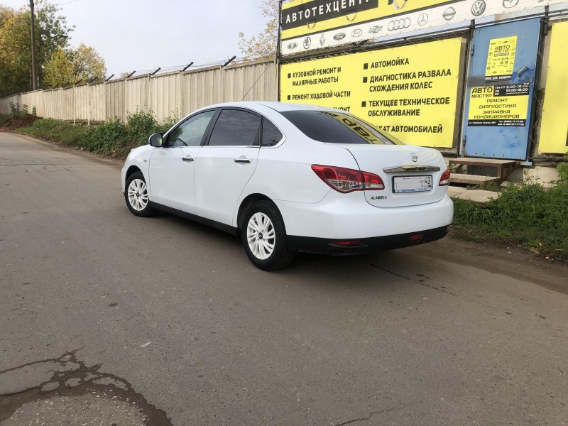 Nissan Almera