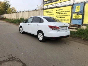 Nissan Almera